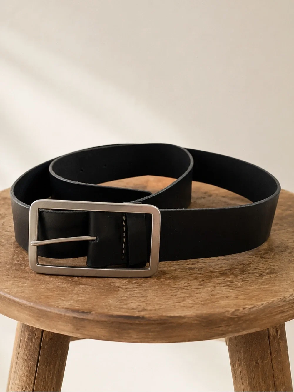Women’s Banana Republic Black Genuine Soft Leather Brass Buckle Belt Sz Small